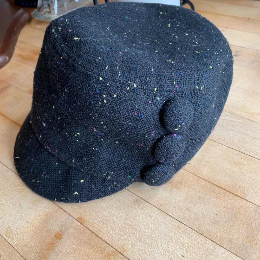 Black wool tweed blend cap by Delux - Picture 4 of 4